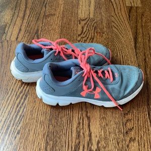 Under Armour girls sneakers size 5